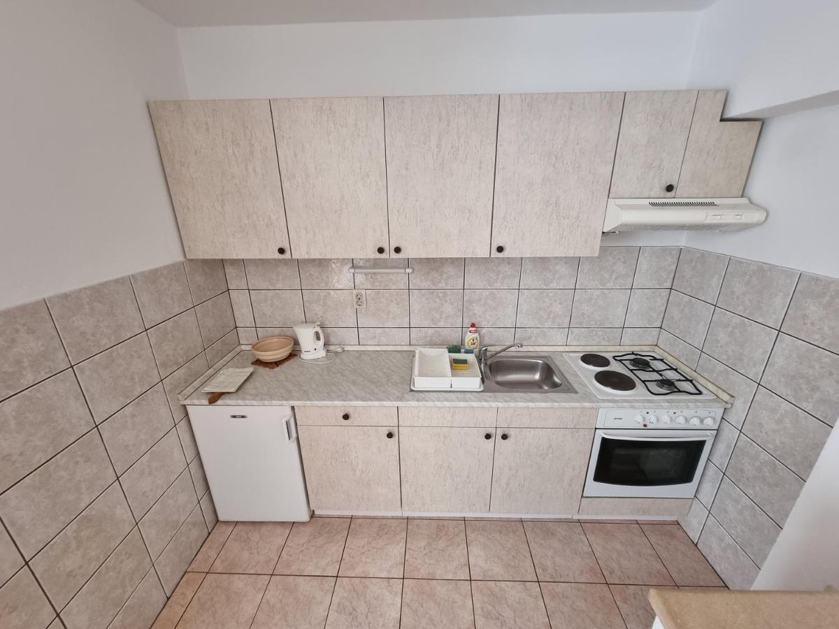 Appartement Apartman Ivan à Makarska Extérieur photo