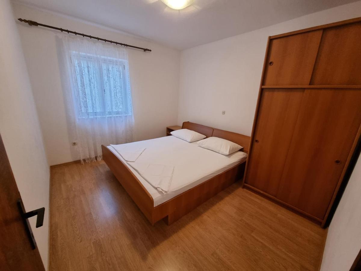 Appartement Apartman Ivan à Makarska Extérieur photo