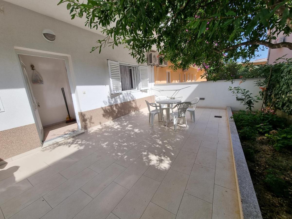 Appartement Apartman Ivan à Makarska Extérieur photo